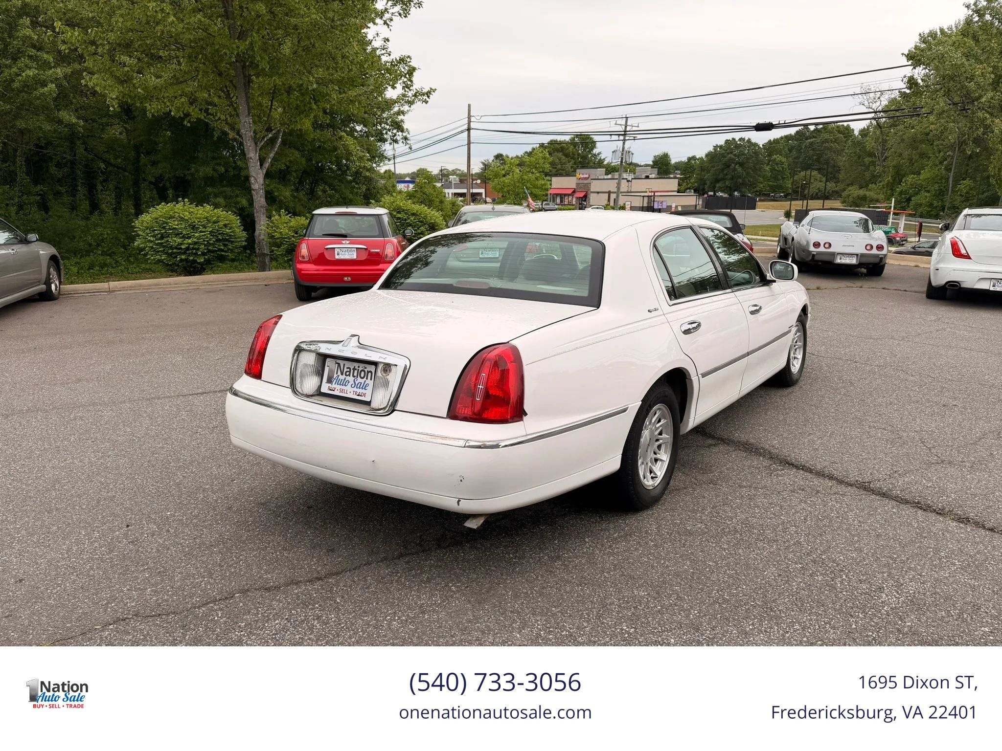 Used 1999 Lincoln Town Car Signature RWD image 6
