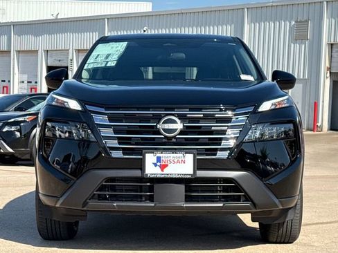 New 2026 Nissan Rogue SV image 2