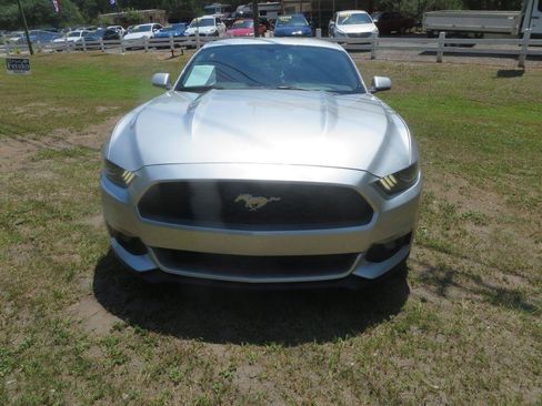 Used 2016 Ford Mustang Coupe RWD image 3