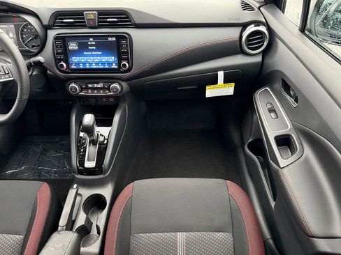 New 2025 Nissan Versa SR w/ Trunk Package image 20