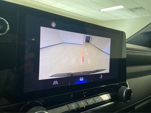 Used 2024 Chevrolet Colorado Trail Boss image 32