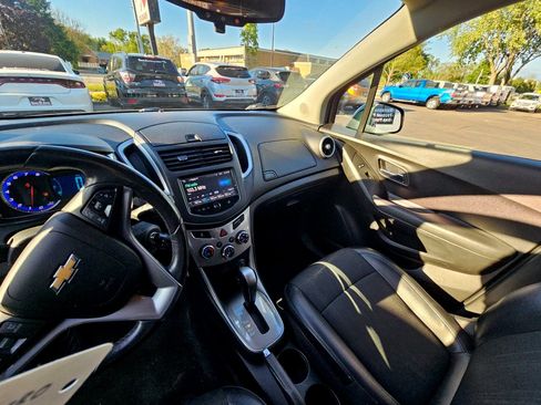 Used 2016 Chevrolet Trax LT w/ LT Convenience Package AWD/4WD image 20