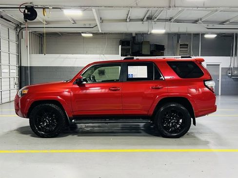 Used 2020 Toyota 4Runner SR5 image 13
