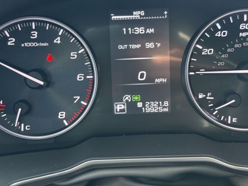 Used 2025 Subaru Outback Touring AWD/4WD image 28