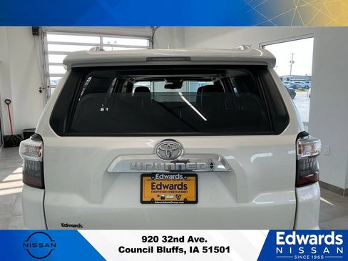 Used 2023 Toyota 4Runner Limited AWD/4WD image 9
