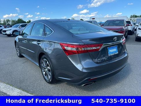 Used 2018 Toyota Avalon XLE Premium w/ All Weather Liner Package FWD image 4