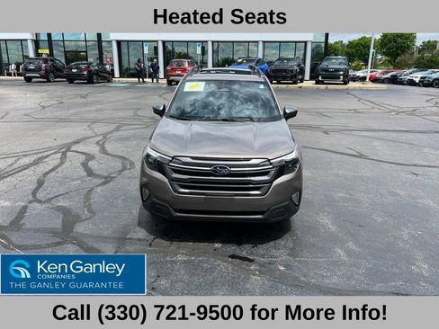 Used 2025 Subaru Forester Premium w/ Convenience Package #1 AWD/4WD image 4