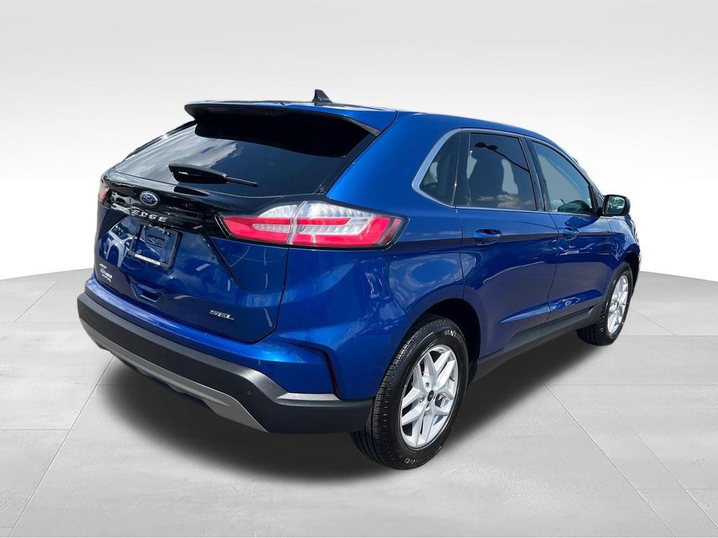 Used 2024 Ford Edge SEL AWD/4WD image 5