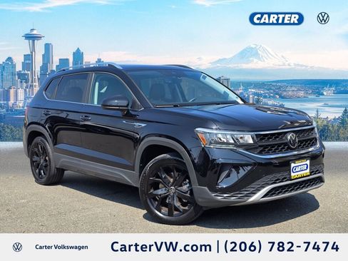 Used 2023 Volkswagen Taos SE w/ Panoramic Sunroof Package AWD/4WD image 1