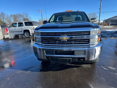Used 2018 Chevrolet Silverado 2500 LT image 3