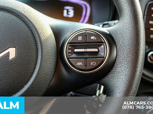 Used 2025 Kia Soul LX w/ LX Technology Package FWD image 27