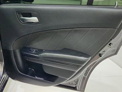 Used 2020 Dodge Charger SXT w/ Blacktop Package image 26