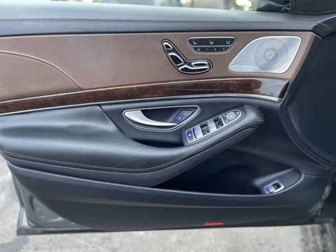 Used 2018 Mercedes-Benz S 560 4MATIC Sedan image 17