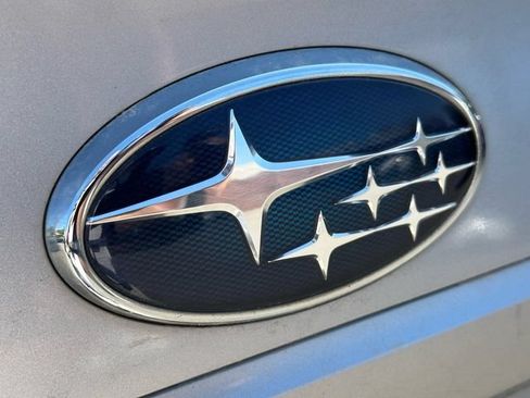 Used 2011 Subaru Outback 2.5i Premium w/ Popular Equipment Group 3B AWD/4WD image 10