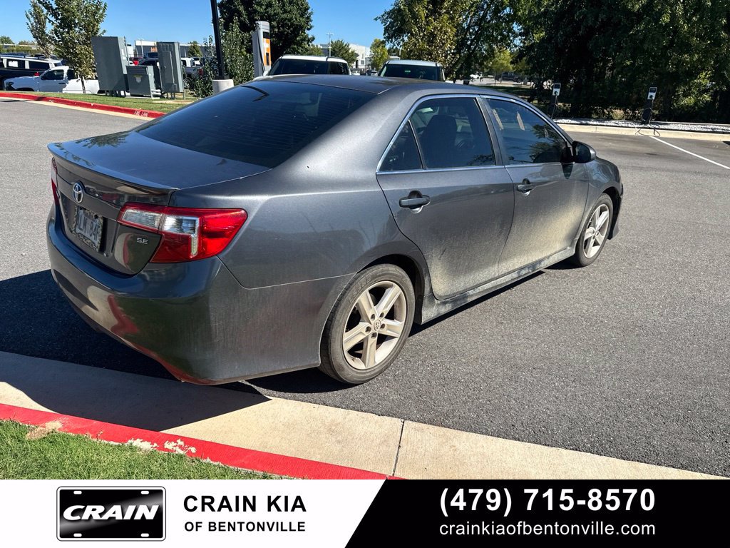 Used 2012 Toyota Camry SE FWD image 5