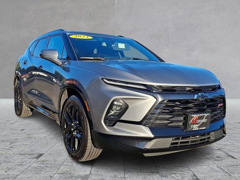 Used 2023 Chevrolet Blazer RS w/ Enhanced Convenience Package image 2