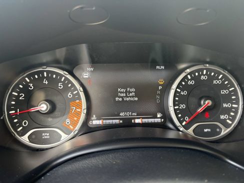 Used 2023 Jeep Renegade Latitude AWD/4WD image 18