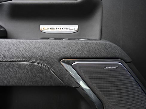 Used 2025 GMC Sierra 1500 Denali w/ Denali Reserve Package image 26