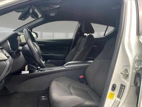Used 2018 Toyota C-HR XLE FWD image 21