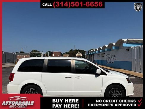 Used 2018 Dodge Grand Caravan GT FWD image 6