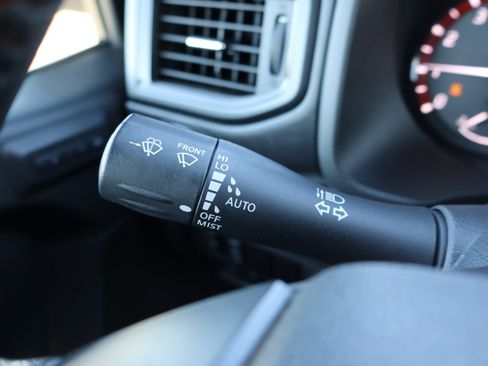 Used 2024 Nissan Titan PRO-4X w/ Pro-4x Convenience Package image 25