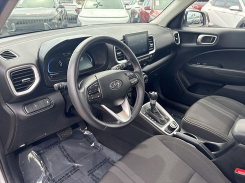 Certified 2024 Hyundai Venue SEL FWD image 11
