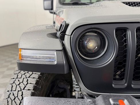 Used 2022 Jeep Gladiator Mojave w/ Cold Weather Group AWD/4WD image 3