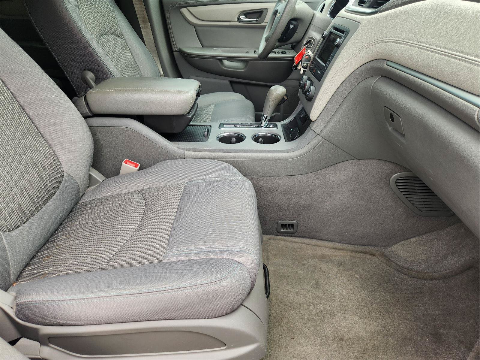 Used 2017 Chevrolet Traverse LS FWD image 14