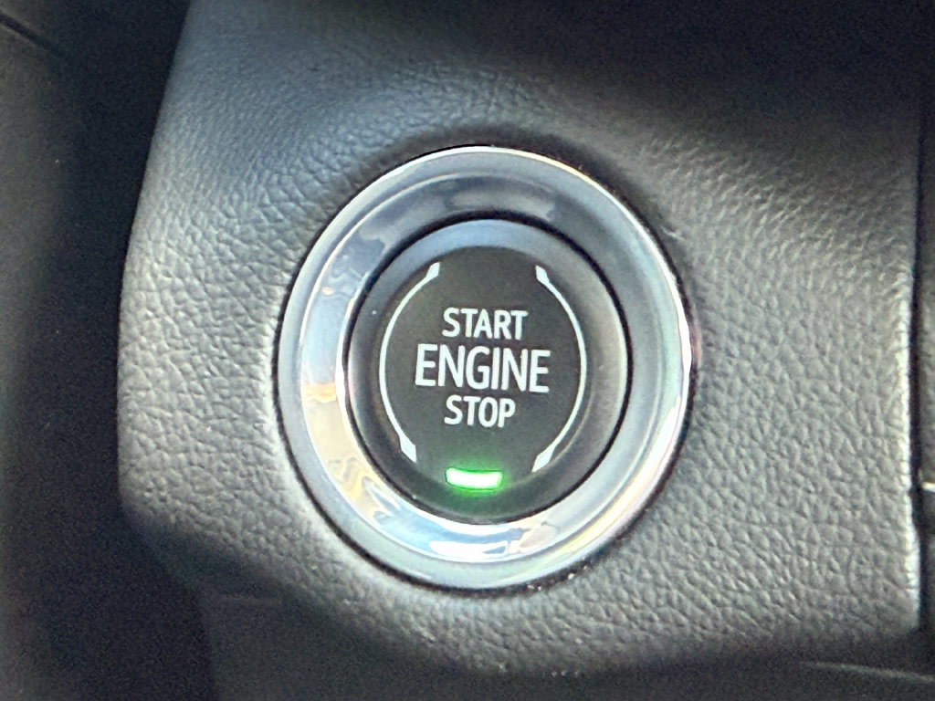 Used 2023 Buick Envision Avenir AWD/4WD image 34