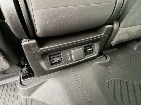 Used 2022 Chevrolet Silverado 1500 LT w/ Z71 Off-Road Package image 27