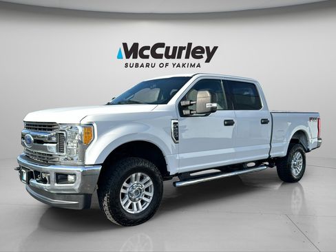 Used 2017 Ford F250 XLT w/ FX4 Off-Road Package AWD/4WD image 9