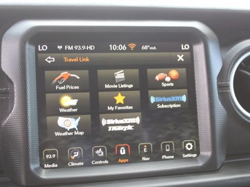 Used 2023 Jeep Wrangler Unlimited Sahara w/ Cold Weather Group AWD/4WD image 28