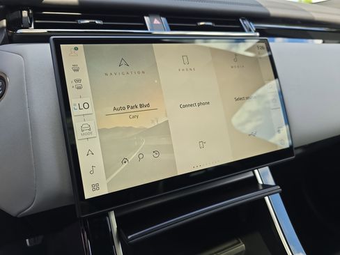 New 2026 Land Rover Range Rover Velar Dynamic SE AWD/4WD image 20