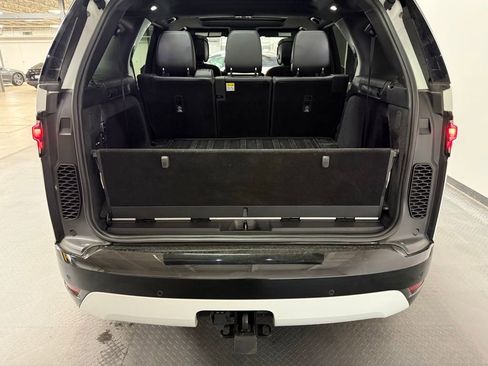 Used 2023 Land Rover Discovery HSE R-Dynamic AWD/4WD image 25
