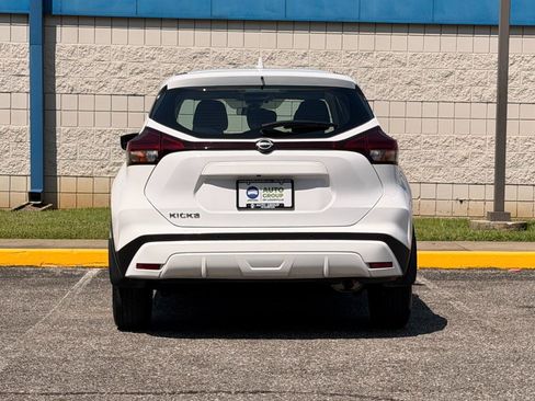 Used 2024 Nissan Kicks S FWD image 6