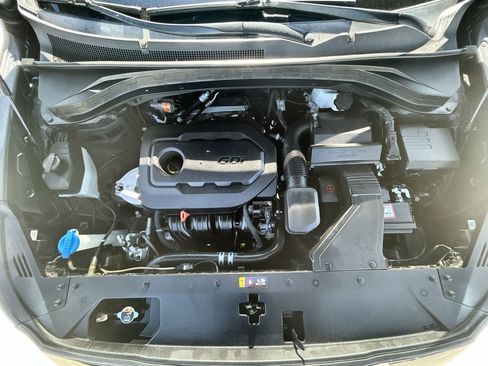 Used 2019 Hyundai Santa Fe Limited image 18