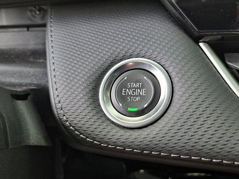 Used 2025 Chevrolet Equinox LT FWD image 15