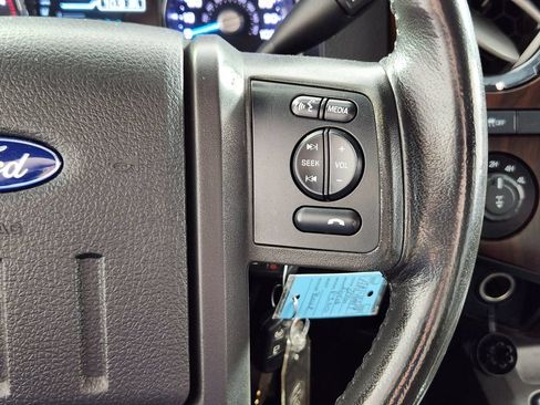 Used 2016 Ford F250 Lariat w/ Lariat Interior Package AWD/4WD image 19