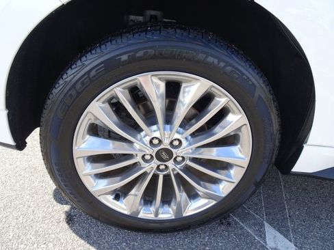 Used 2020 Ford Edge Titanium w/ Equipment Group 301A AWD/4WD image 37