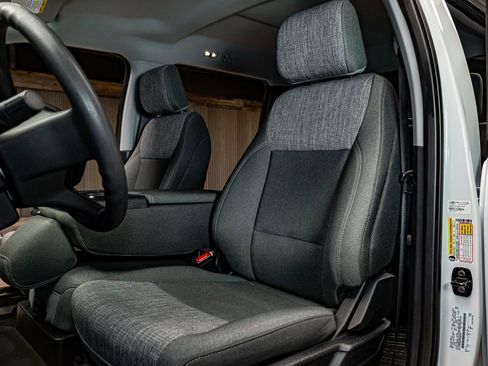 Used 2025 Ford F350 XLT w/ FX4 Off-Road Package image 24