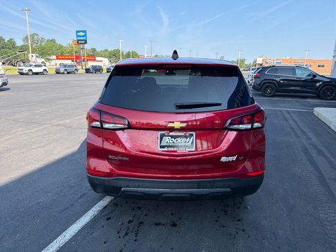 Used 2023 Chevrolet Equinox LT FWD image 3