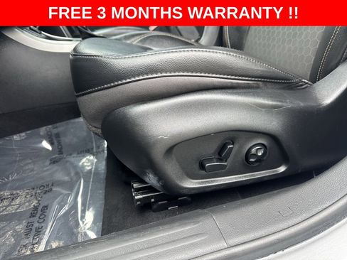 Used 2019 Jeep Compass Latitude w/ Popular Equipment Group FWD image 13
