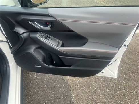Used 2025 Subaru Crosstrek 2.5i Limited w/ Crosstrek Mirror Package image 18