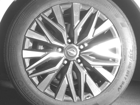 Used 2025 Nissan Altima 2.5 SV FWD image 12