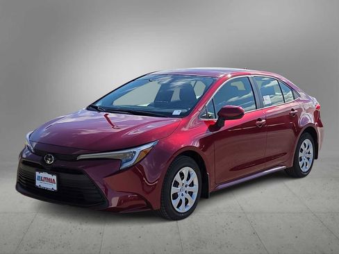 Used 2026 Toyota Corolla LE FWD image 4