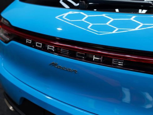 Used 2020 Porsche Macan image 20