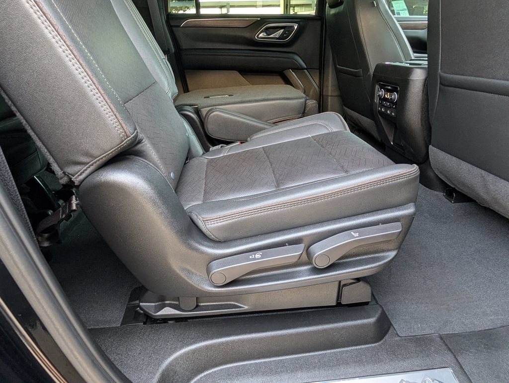 Certified 2024 Chevrolet Suburban High Country w/ Max Trailering Package AWD/4WD image 26