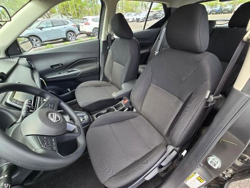 New 2025 Nissan Kicks Play S image 15