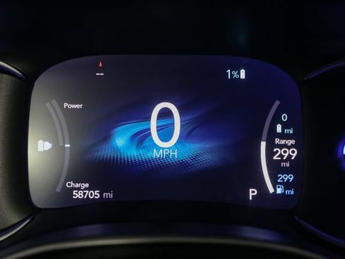 Used 2023 Chrysler Pacifica Touring-L FWD image 35
