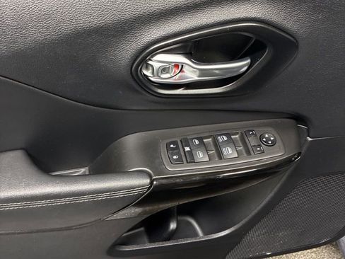 Used 2023 Jeep Cherokee Altitude Lux image 12